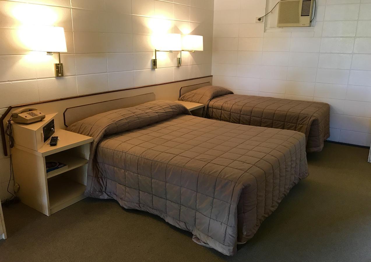 Cairns Motor Inn Екстериор снимка
